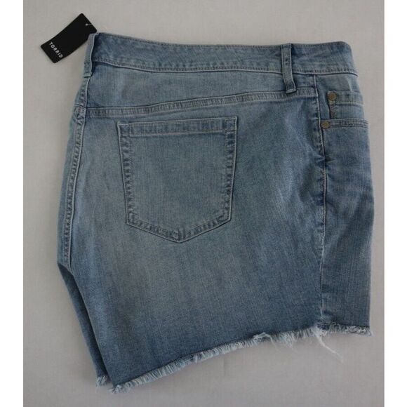 Torrid 21SMR4 Women's Sz 20 Blue Light Wash Denim Mid Rise Frayed Hem Shorts - Picture 5 of 5